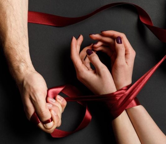 BDSM, Sadism si Masochism, cat de diferite sunt cele 3?