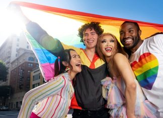 Cat de diferita este orientarea romantica de orientarea sexuala?