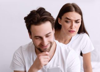 Semne ale geloziei nesanatoase in cuplu