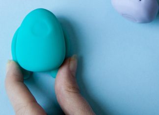Jucarii sexuale pe care le poti controlate prin Bluetooth