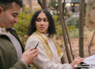 Cum să gestionezi gelozia în relație