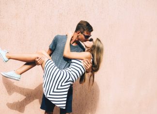 Mici gesturi de dragoste care te vor face sa-l iubesti si mai mult pe partenerul tau