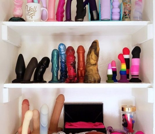 Jucarii sexuale videochat si sex online pentru relatii la distanta